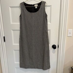 Classic Houndstooth Pattern Sleeveless Sheath Midi Dress with Pockets
